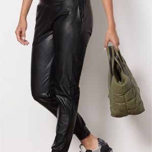 Commando black faux leather jogger pants medium pockets